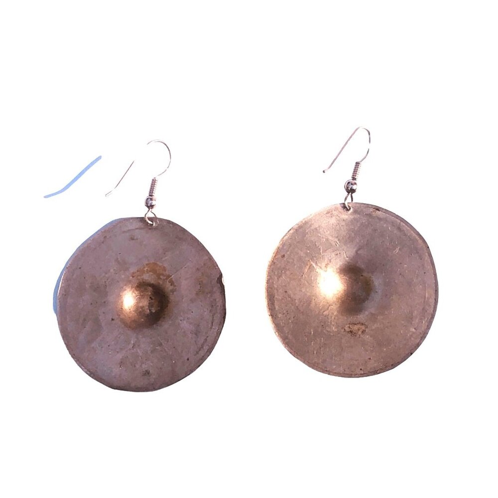 Vintage Tooled Silver Tone Sombrero Disc Earrings Southwestern Western - Picture 4 of 4